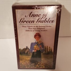 🇨🇦 Anne of Green Gables Three Paperback Novels Set